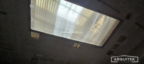 390m² Commercial property in Lleida, Spain No. 184601 13