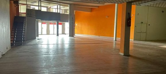 Gewerbliche Immobilie in Aubenas, France 700m², Nr. 300708 3