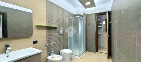 Dúplex de 4 habitaciónes en Sant'Antimo, Italy No. 282370 11