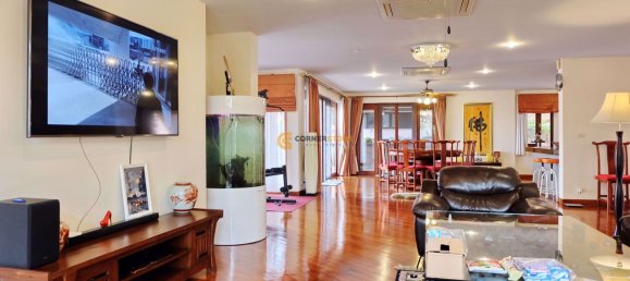 5 bedrooms Cafe / restaurant in Chonburi, Thailand No. 5318 9