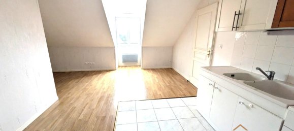 1 bedroom Apartment in Crepy-en-Valois, France No. 262019 2