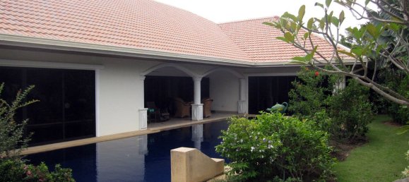 4 bedrooms Cafe / restaurant in Pattaya, Thailand No. 1351 26