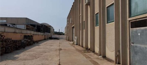 4500m² Warehouse in Sestu, Italy No. 333970 30