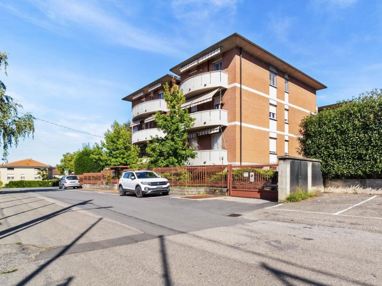 3 غرف نوم شقة في Cassano Magnago, Italy رقم 401909