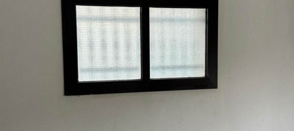 6-salle Appartement à Suzzara, Italy No. 275372 9