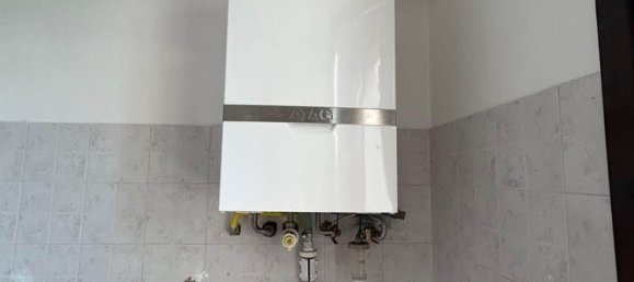 6-salle Appartement à Suzzara, Italy No. 275372 21