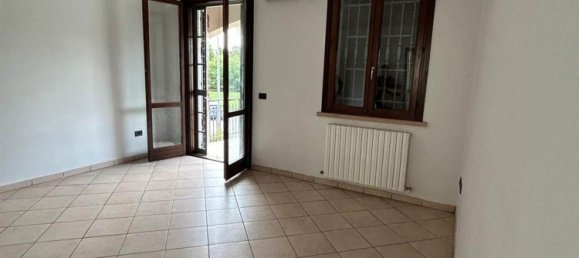 6-salle Appartement à Suzzara, Italy No. 275372 18