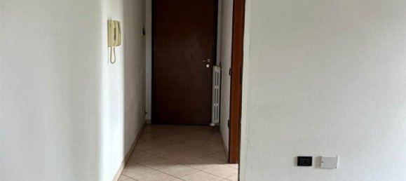 6-salle Appartement à Suzzara, Italy No. 275372 19