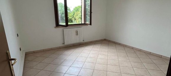 6-salle Appartement à Suzzara, Italy No. 275372 16