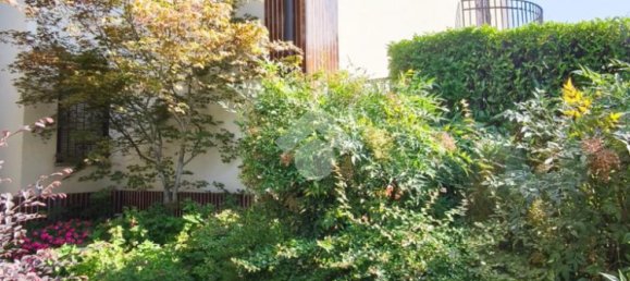 2 bedrooms Apartment in Cormano, Italy No. 378868 4