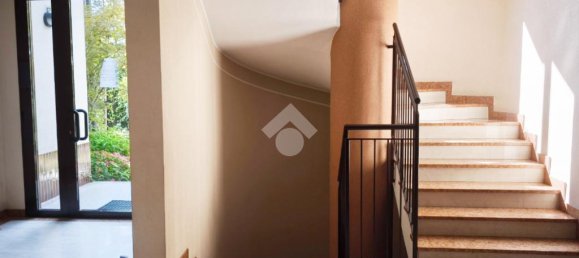 2 bedrooms Apartment in Cormano, Italy No. 378868 6