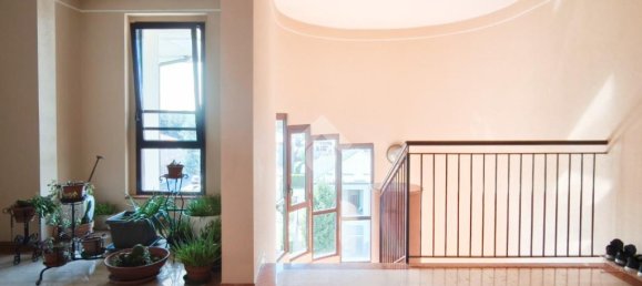 2 bedrooms Apartment in Cormano, Italy No. 378868 8