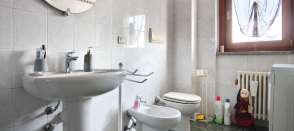 2 bedrooms Apartment in Cormano, Italy No. 378868 34