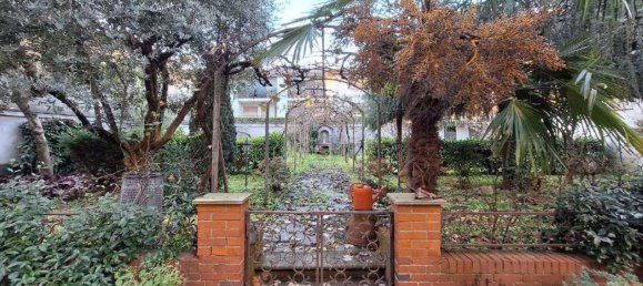 4 rooms Apartment in Vercelli, Italy No. 13348 6