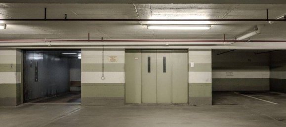  Parking in Nuremberg, Germany No. 185858 3