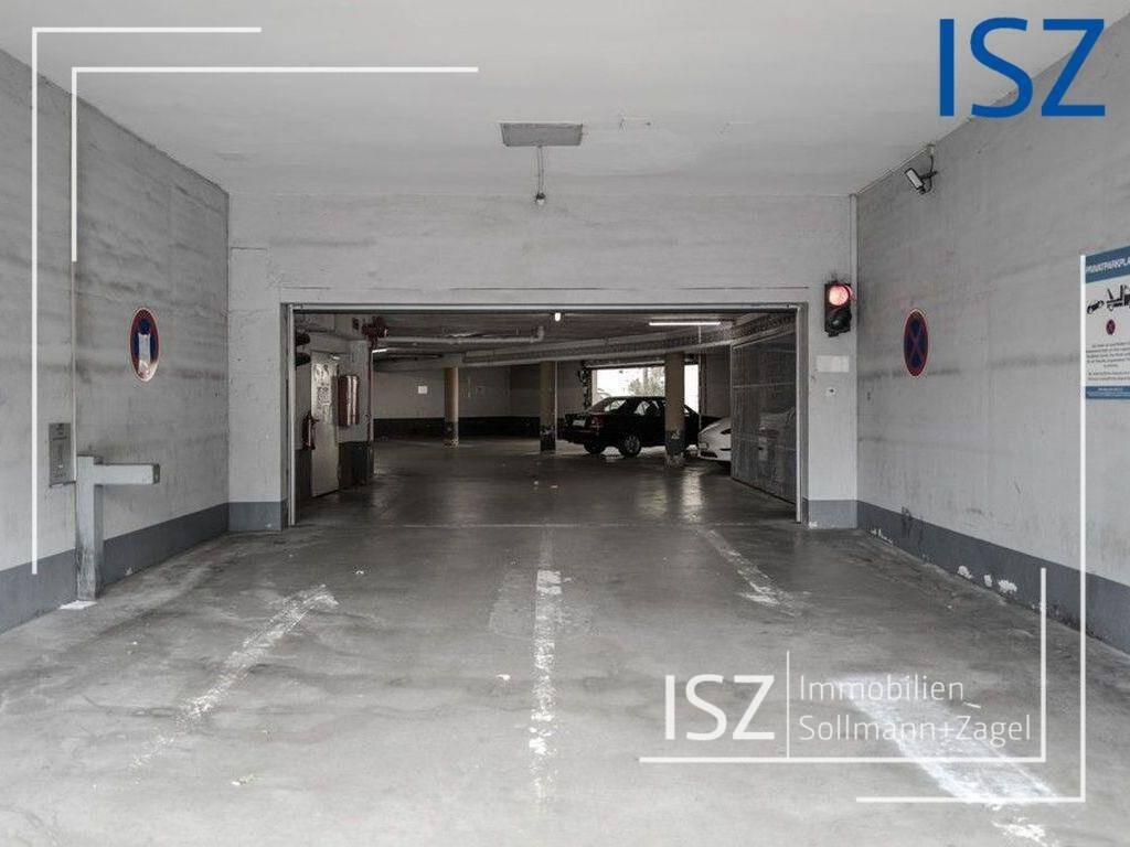  Parking in Nuremberg, Germany No. 185858