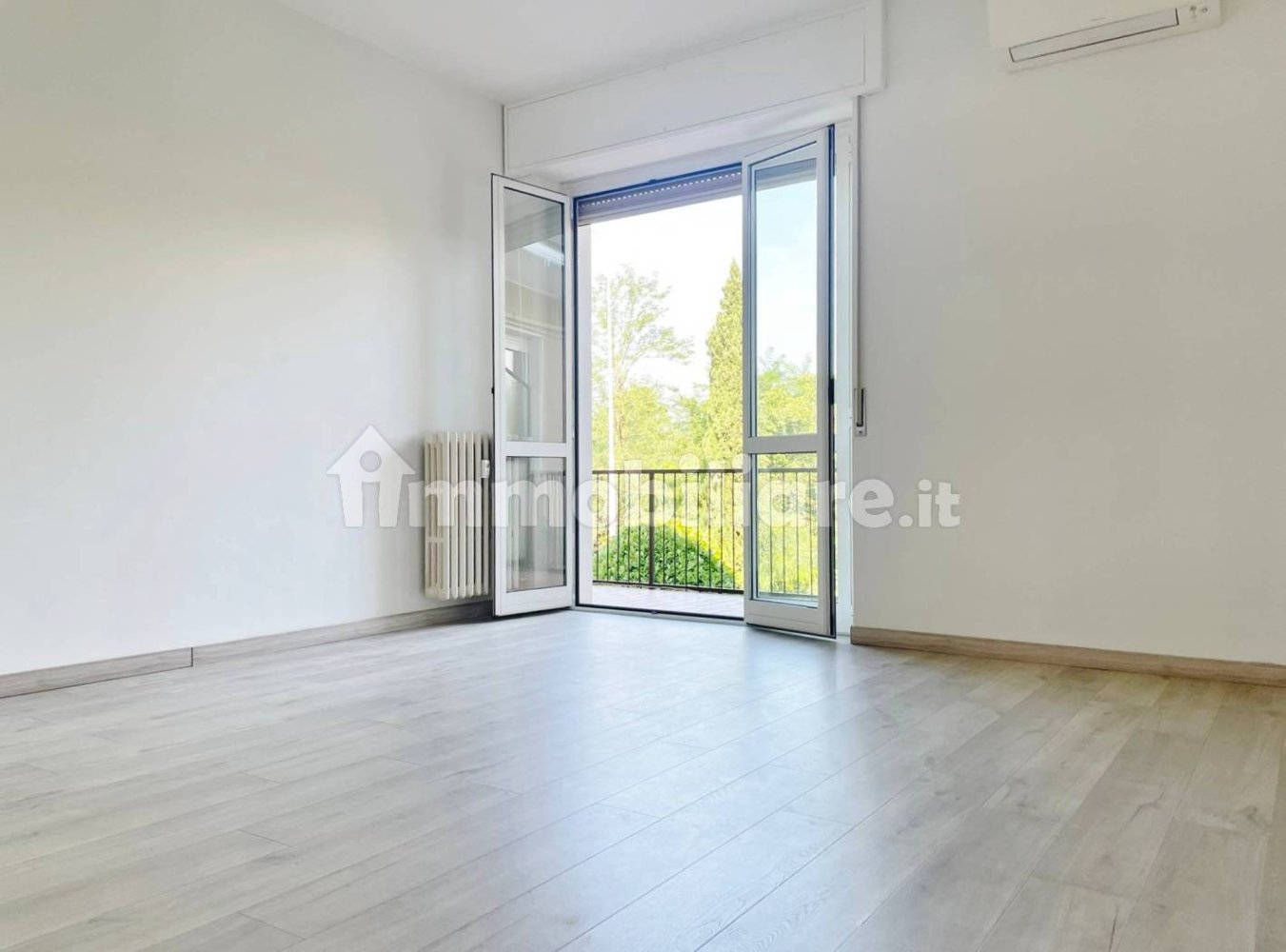 2 غرف نوم شقة في Montevecchia, Italy رقم 381362