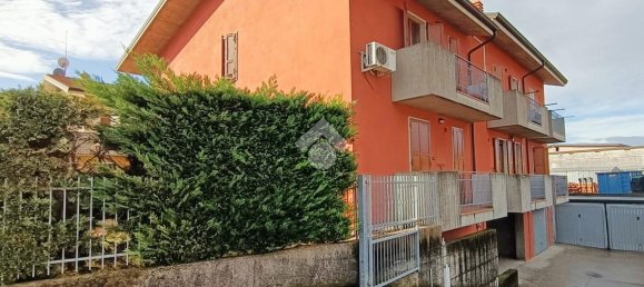 2 rooms Apartment in Oppeano, Italy No. 64213 2