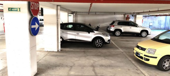 موقف سيارات في Trieste, Italy 20متر مربع رقم 324051 2