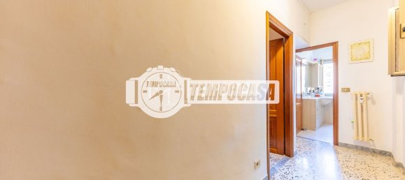 3 bedrooms Apartment in Rome, Italy No. 325123 7