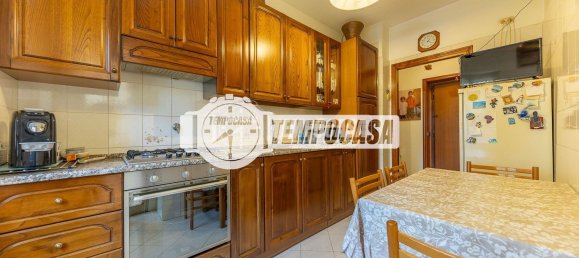 3 bedrooms Apartment in Rome, Italy No. 325123 14