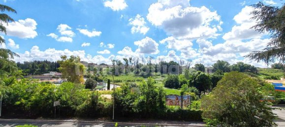 Apartamento de 3 dormitorios en Rome, Italy No. 215004 2