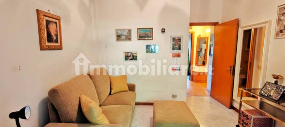 Apartamento de 3 dormitorios en Rome, Italy No. 215004 14