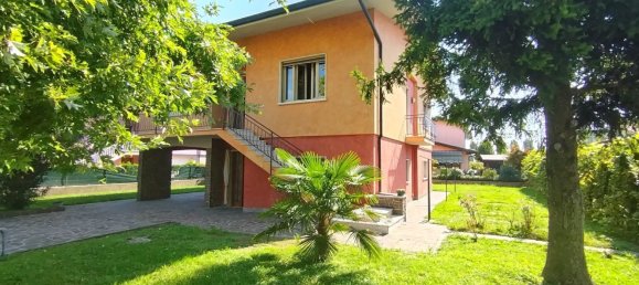 7 غرف نوم فيلا في Castel Goffredo, Italy رقم 329823 14