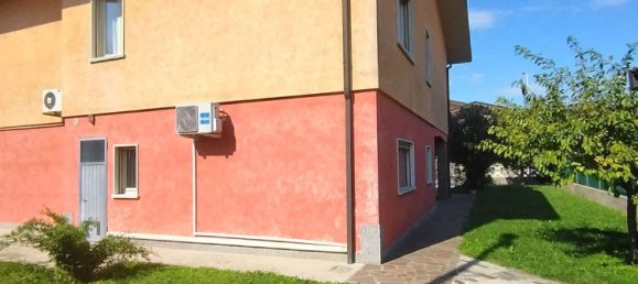 7 غرف نوم فيلا في Castel Goffredo, Italy رقم 329823 8