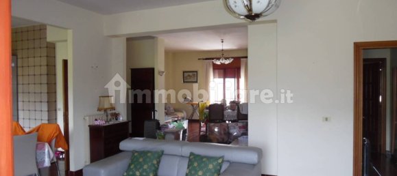 2 Schlafzimmer Wohnung in Lioni, Italy, Nr. 134695 6