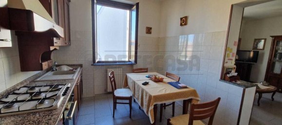 Квартира с 4 комнатами в Кремона, Италия № 66798 6