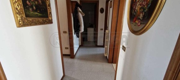 Квартира с 4 комнатами в Кремона, Италия № 66798 8