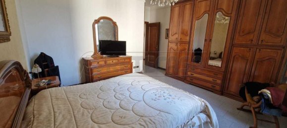 Квартира с 4 комнатами в Кремона, Италия № 66798 16