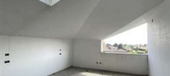 5-salle Appartement à Giussano, Italy No. 8195 15