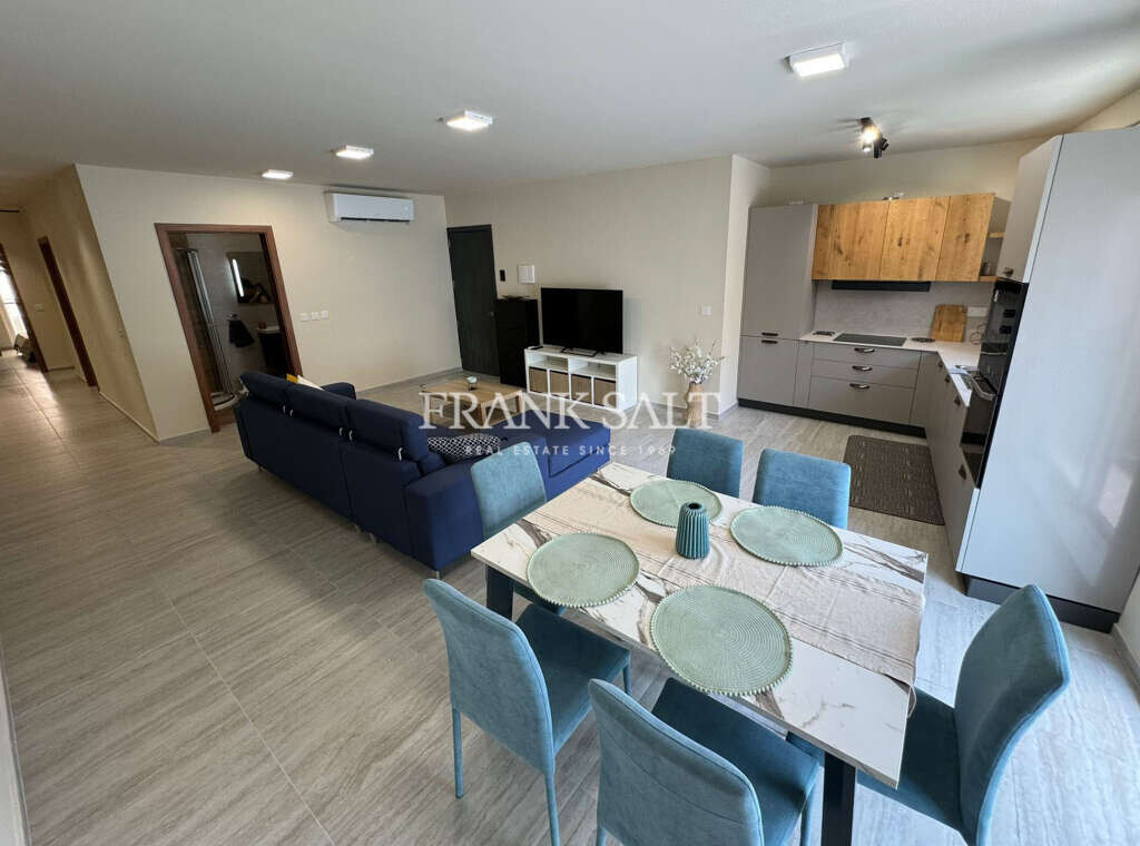 Квартира с 3 спальнями в Сент-Джулианс, Мальта № 7645