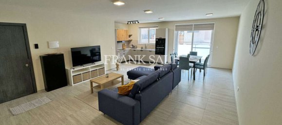 Квартира с 3 спальнями в Сент-Джулианс, Мальта № 7645 2