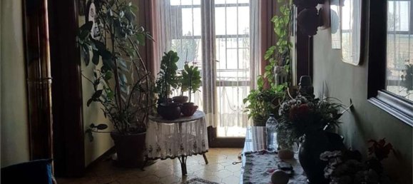 9 rooms House in Bagnolo in Piano, Italy No. 85099 14