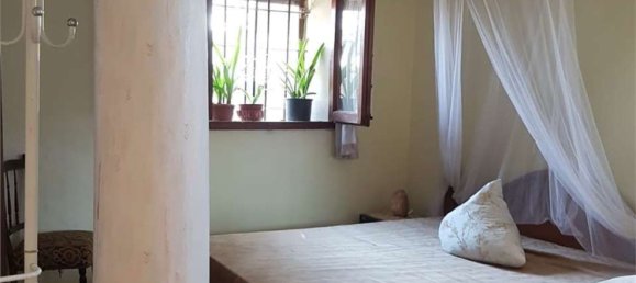 9 rooms House in Bagnolo in Piano, Italy No. 85099 9