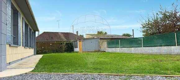 2 bedrooms House in Senlis, France No. 313453 8