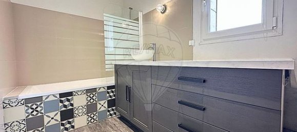 2 bedrooms House in Senlis, France No. 313453 5