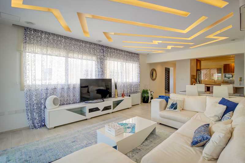 3 bedrooms Apartment in Limassol, Cyprus No. 14002