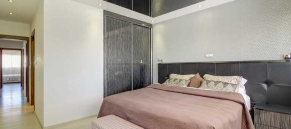 3 bedrooms Apartment in Limassol, Cyprus No. 14002 12