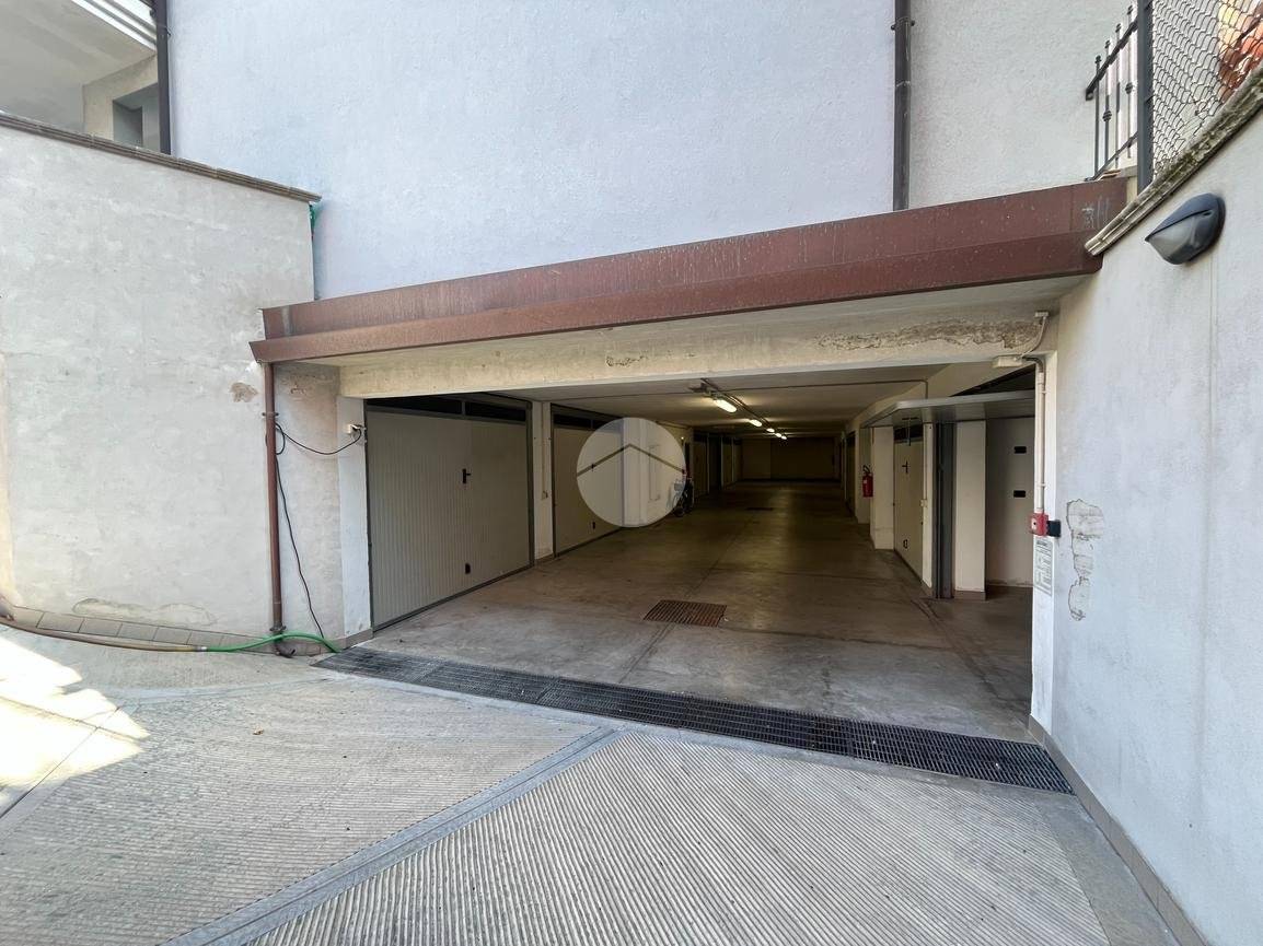 19m² Garage in Rimini, Italy No. 367989