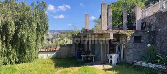 5 bedrooms Villa in Reggio Calabria, Italy No. 202078 3