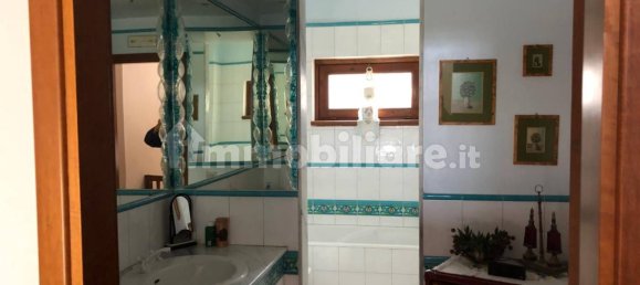 5 bedrooms Villa in Reggio Calabria, Italy No. 202078 28