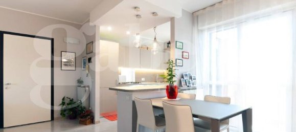 3 rooms Apartment in Bologna, Italy No. 103343 6