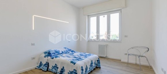 2 bedrooms Apartment in Milan, Italy No. 356508 8