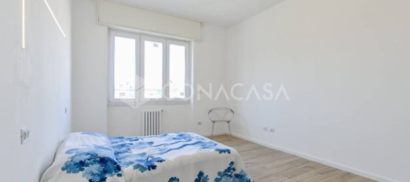 2 bedrooms Apartment in Milan, Italy No. 356508 6
