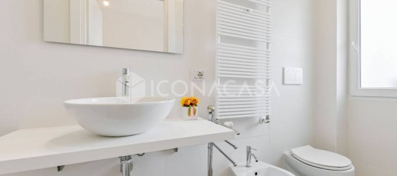 2 bedrooms Apartment in Milan, Italy No. 356508 12