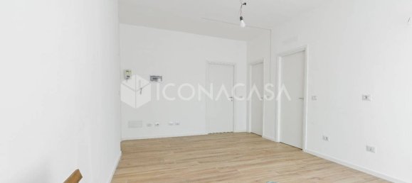 2 bedrooms Apartment in Milan, Italy No. 356508 5